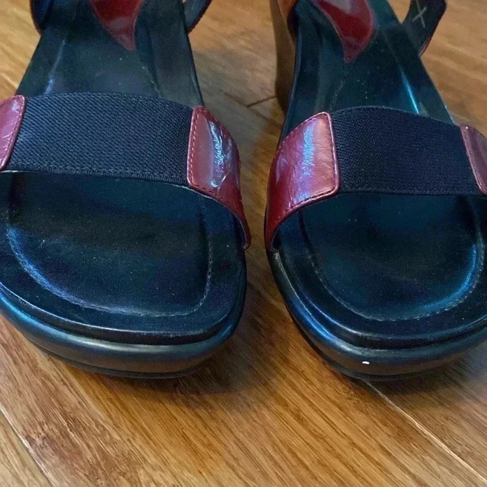 Dansko red and black wedge sandal - leather / textile - like new -39